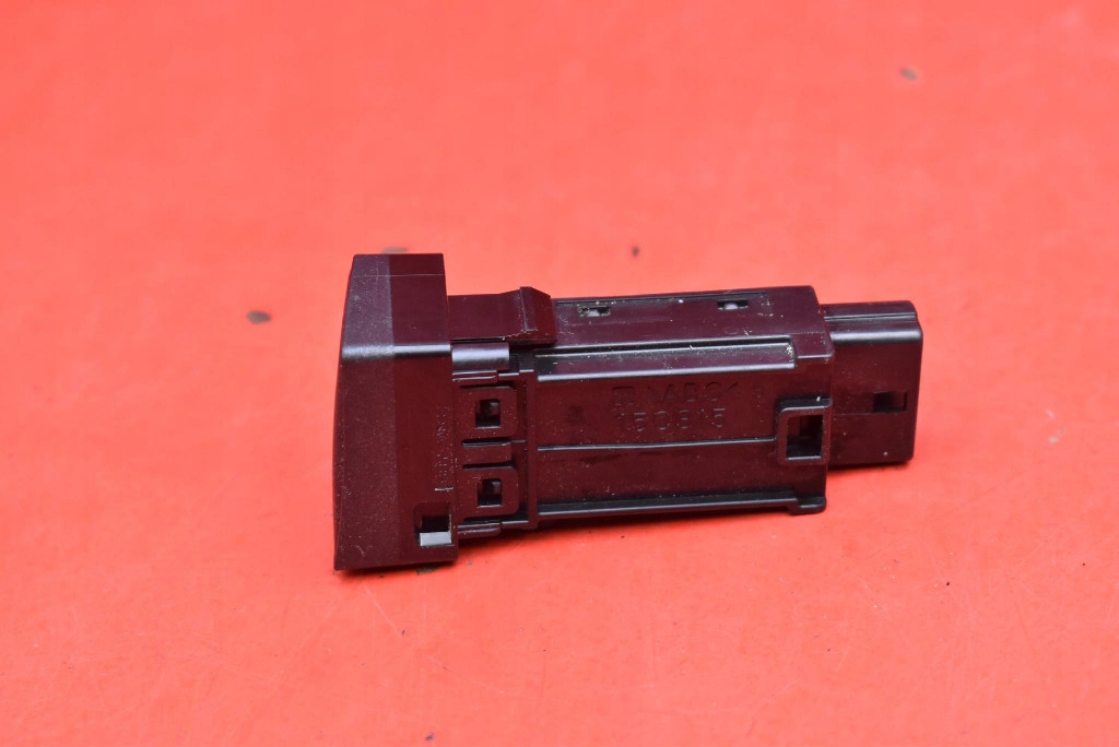 páčka tlačítko elektrická brzda 15C315 LEXUS CT200H 10-14