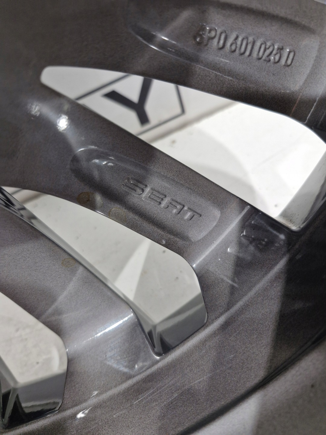 SEAT IBIZA disk 6P 6F 16 CALI 7J ET 43 6P0601025D