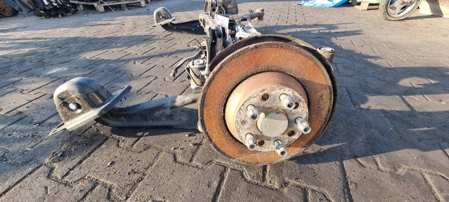 träger / Achsträger heck SKODA SUPERB III