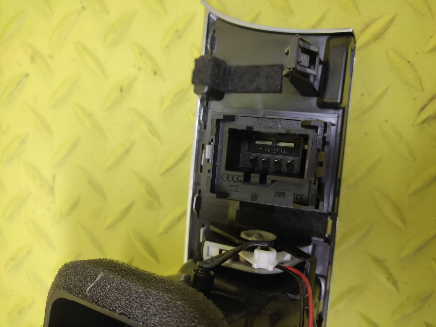 AUDI A6 C6 grid air conditioning devices 4F2820902D UK