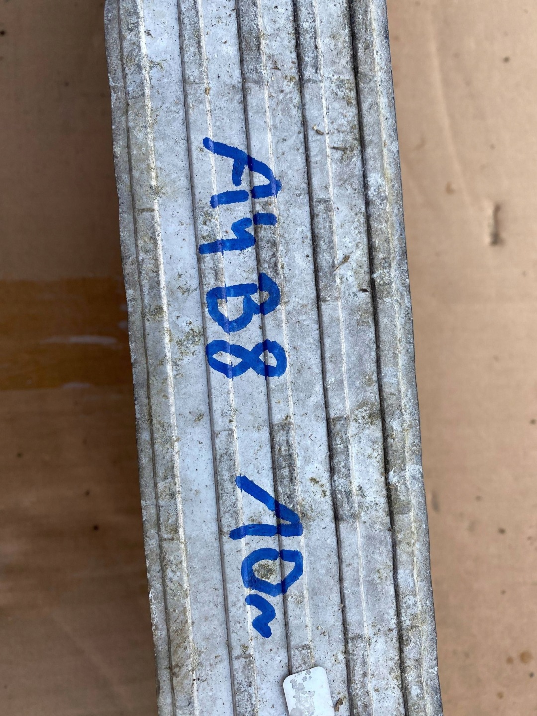 AUDI A4 B8 A5 Q5 2.0 TDI radiator intercooler 8K0145805G