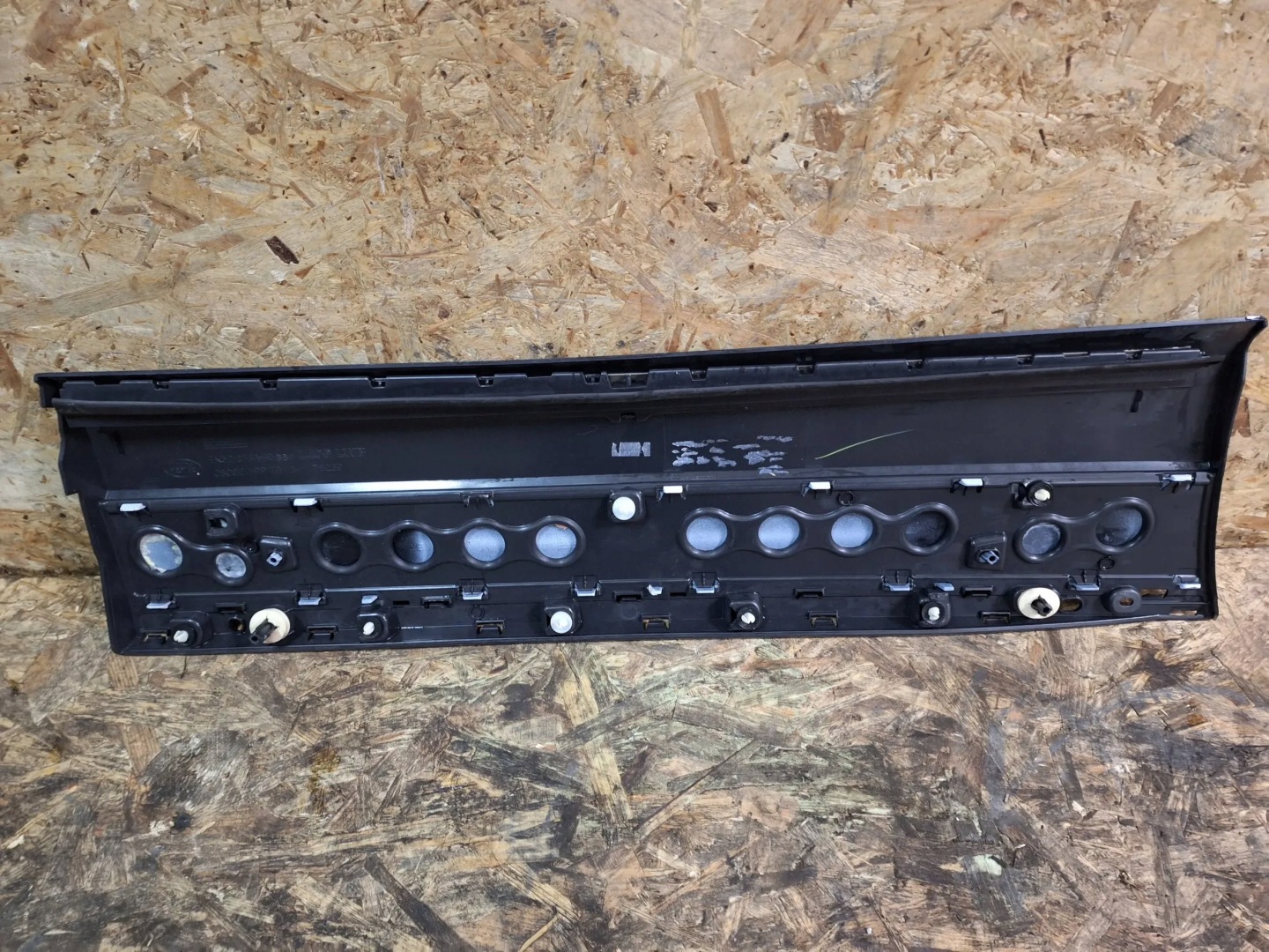 moulding door rear part left Range Rover Vogue L405 LONG LWB