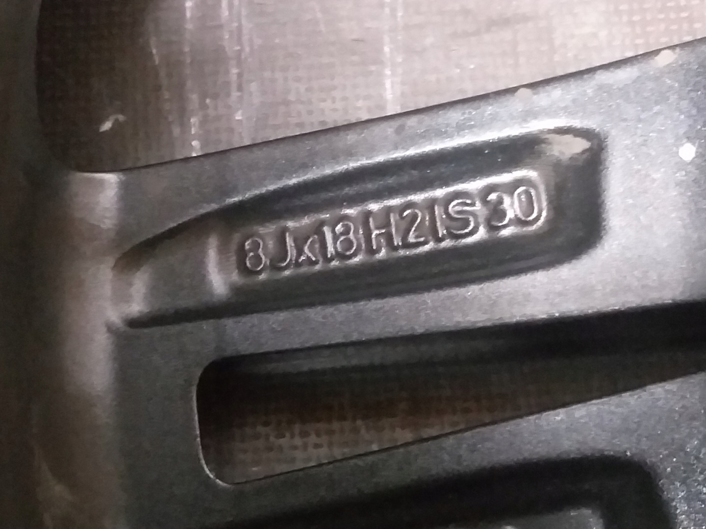disk hliníkový BMW 8J 18" ET30 5X112 6894842