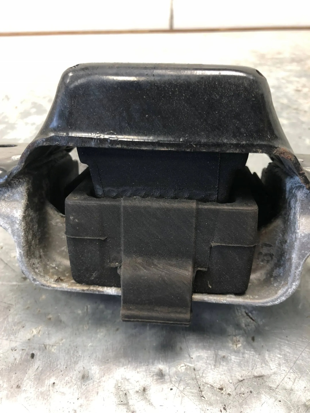 holder engine mount VW SKODA AUDI 1K0199555AC