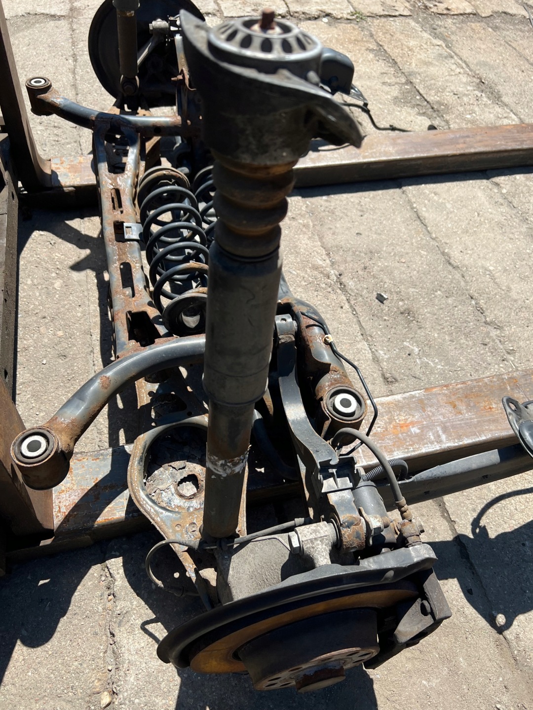 VW PASSAT B7 2.0 TDI sususpension rear part swing axle beam KPL