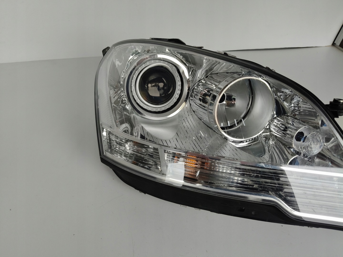 light right REFLEKTOR MERCEDES ML W164 08- LIFT XENON