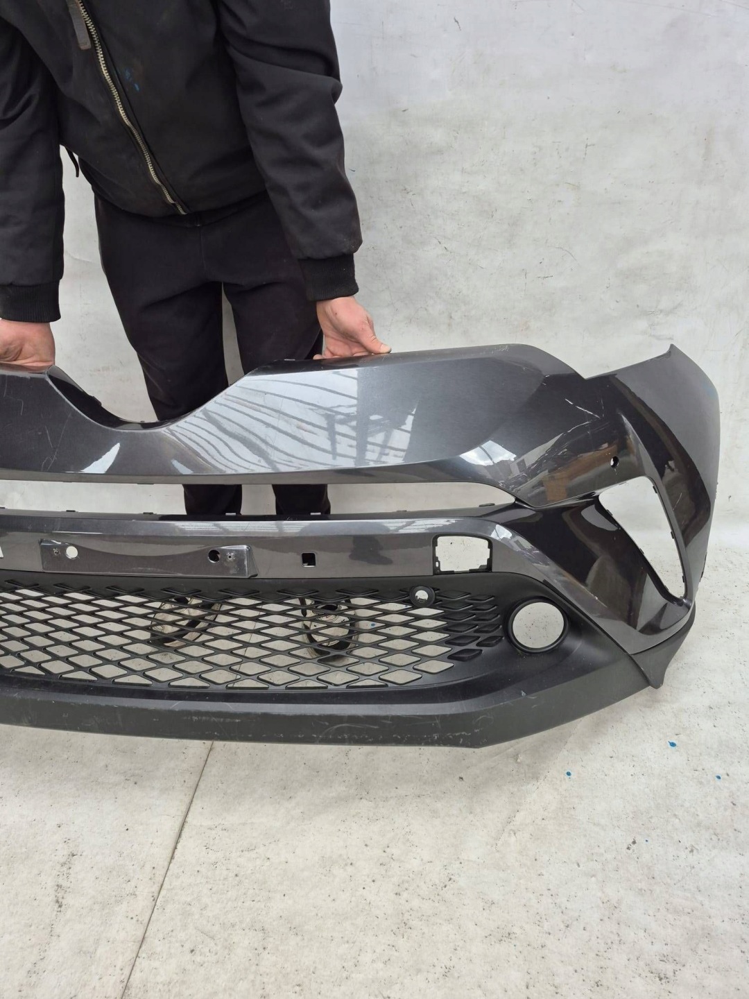 TOYOTA C-HR and 1 16-19 bumper front front PDC