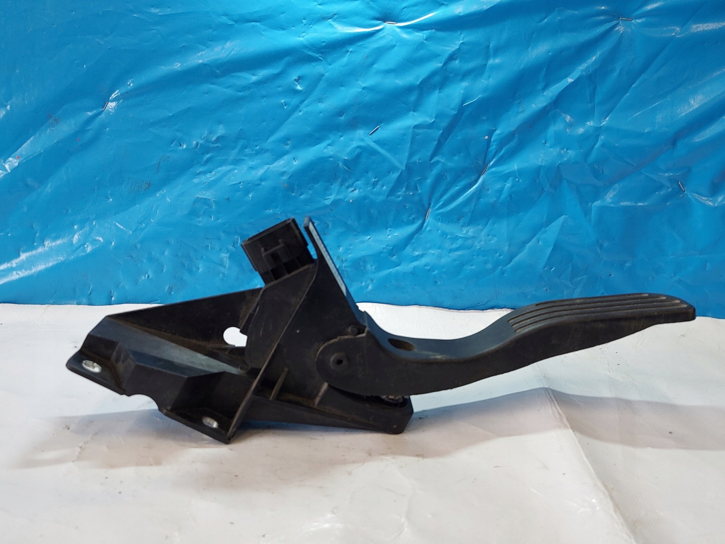 accelerator pedal MONDEO MK III 2.0 TDCI 2S719F836CA