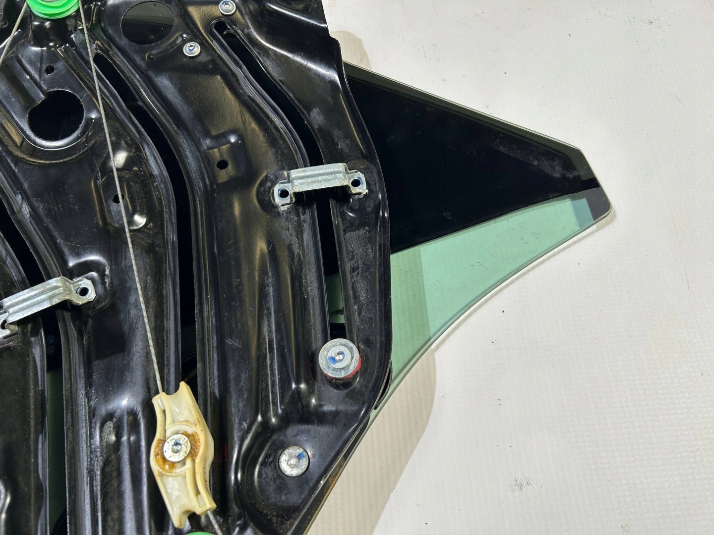window rear part rear right window regulator Ford Mustang Cabrio 2015