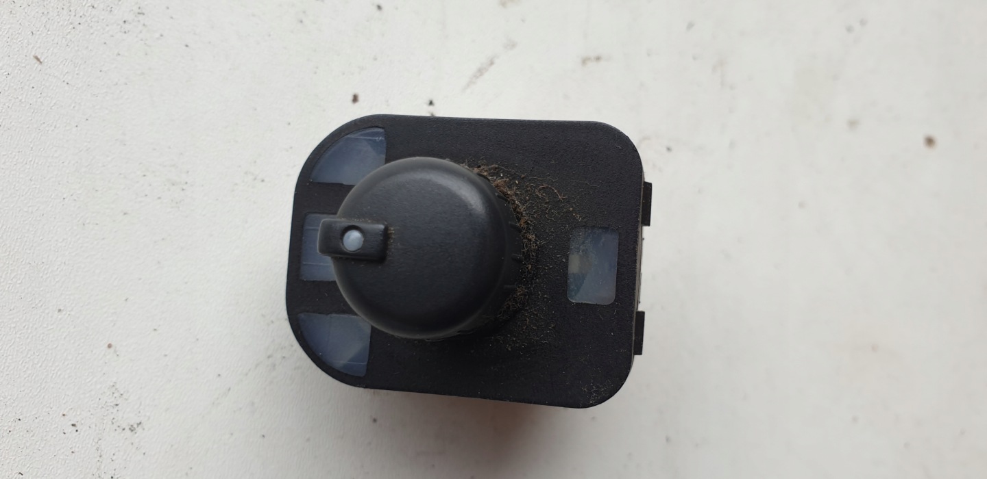 mirror control switch AUDI A4 SEAT EXEO 8E0959565A