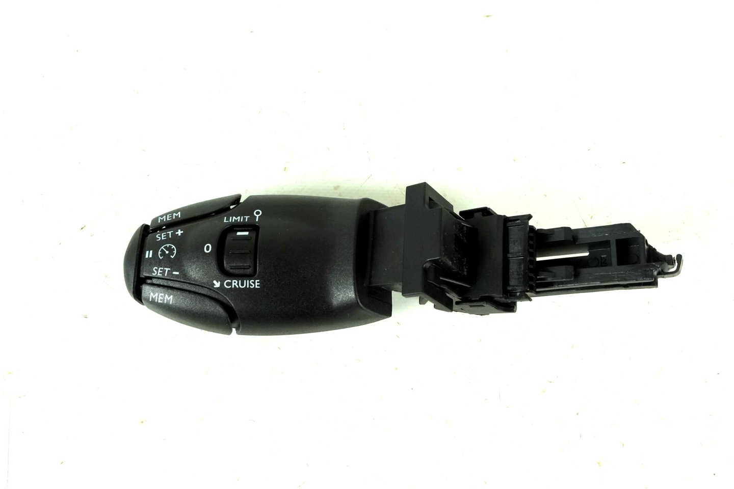 switch stalk switch TEMPOMATU PEUGEOT CITROEN C3 III 98035106ZD E11532740