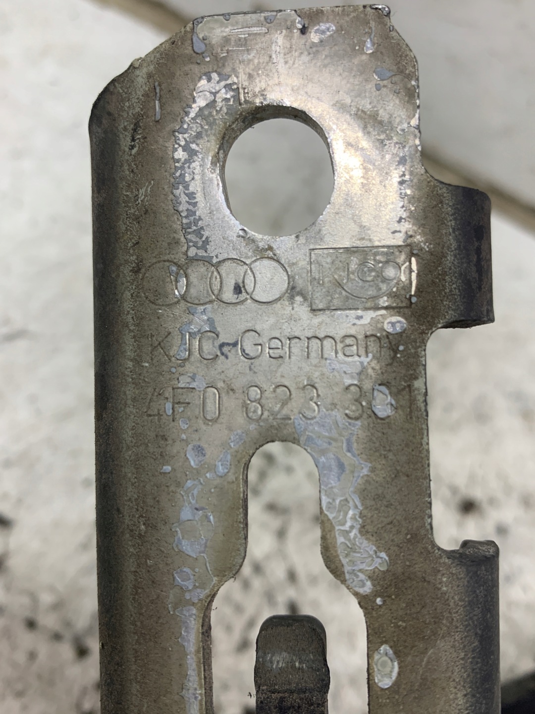 hinge bonnets L/P 4F0823301 4F0823302 AUDI A6 C6 LIFT (2004-2011) LZ9Y KPL