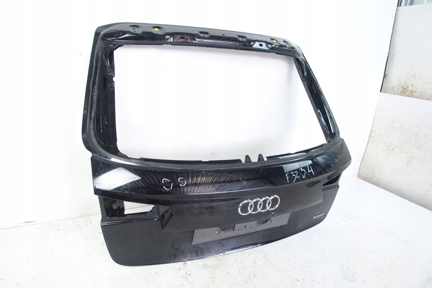 AUDI A6 C7 4G0 2011- trunk door boot rear part rear