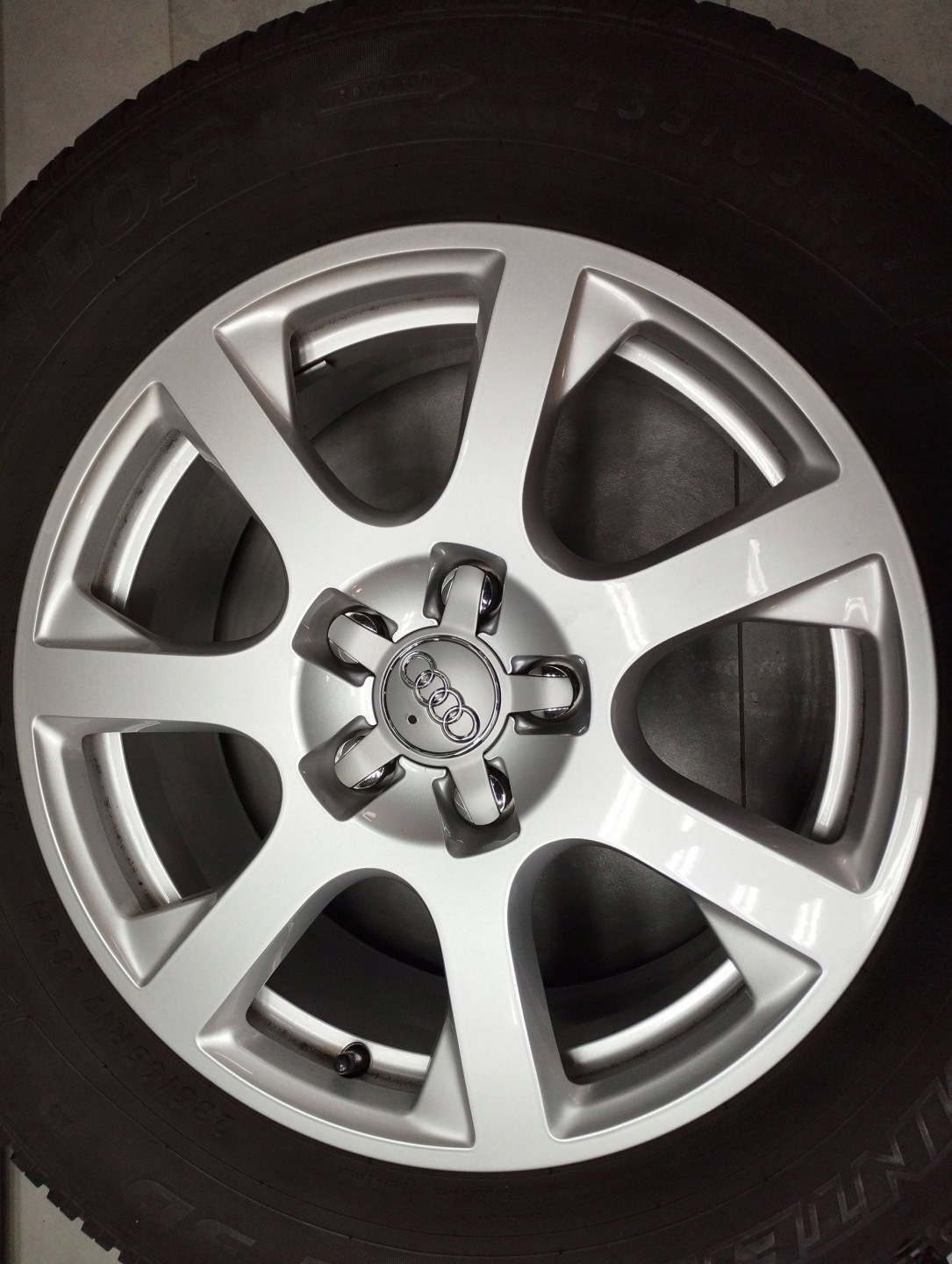 Audi Q5 8R wheels disc 17 8R0601025E ET37 235/65
