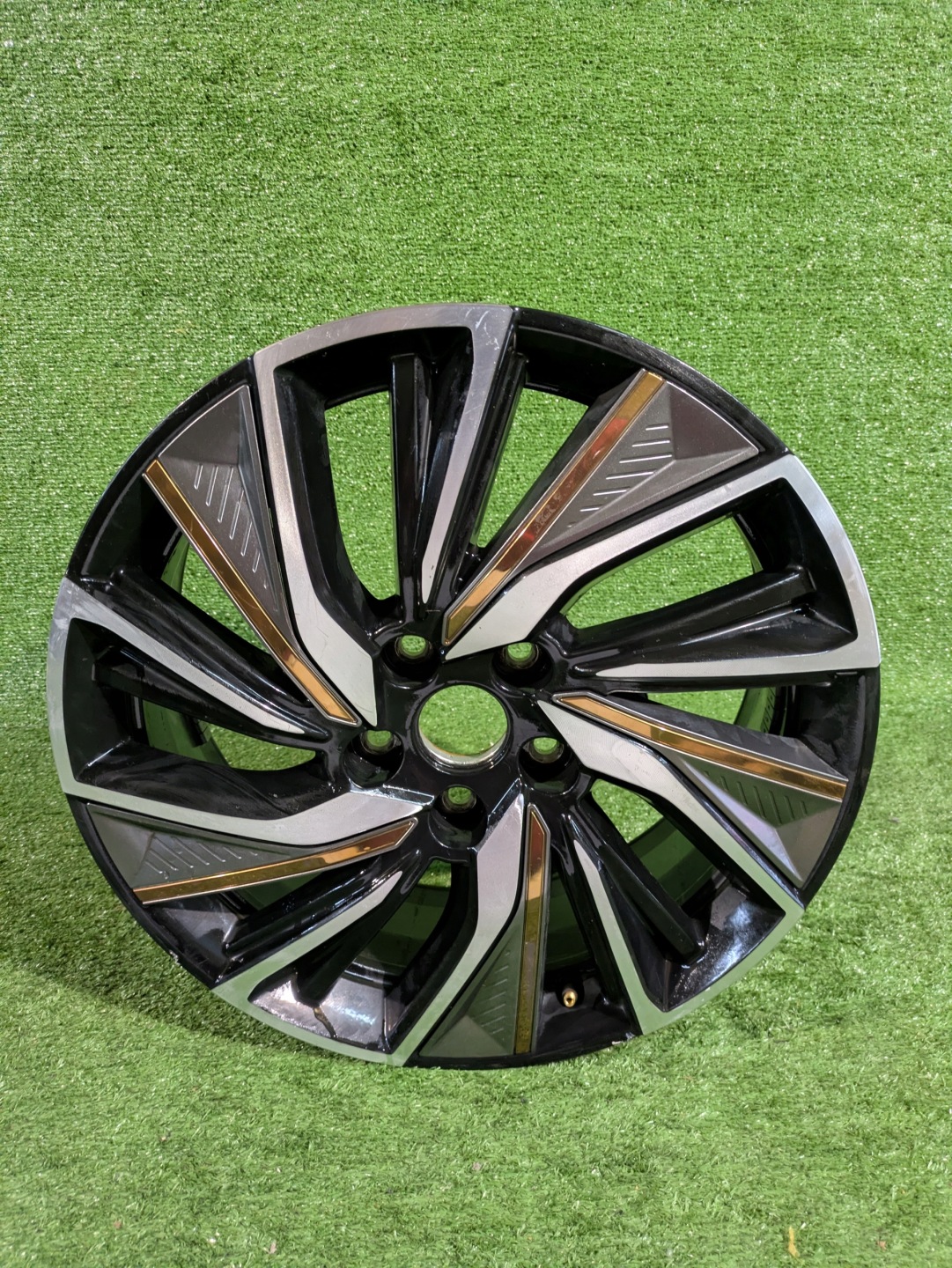 disk disk hliníkový FORTHING U-TOUR 18" 6.5J ET49 NR.88