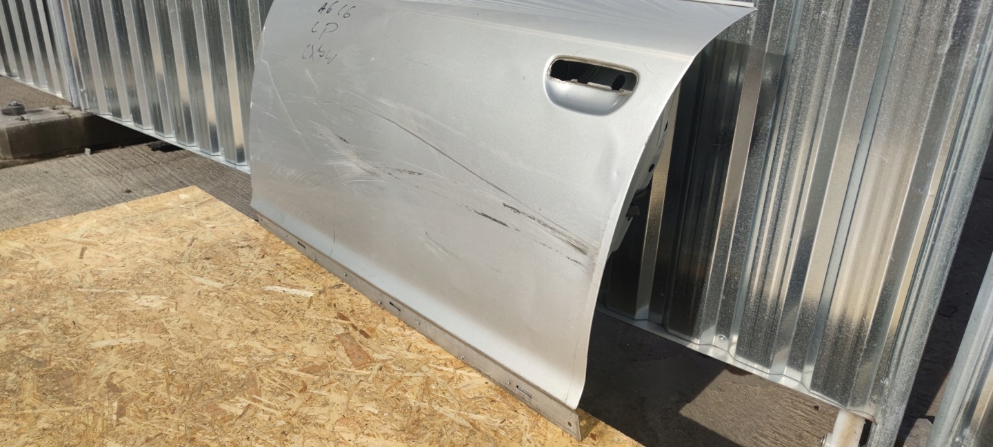 door left front AUDI A6 C6 LX7W sedan AVANT
