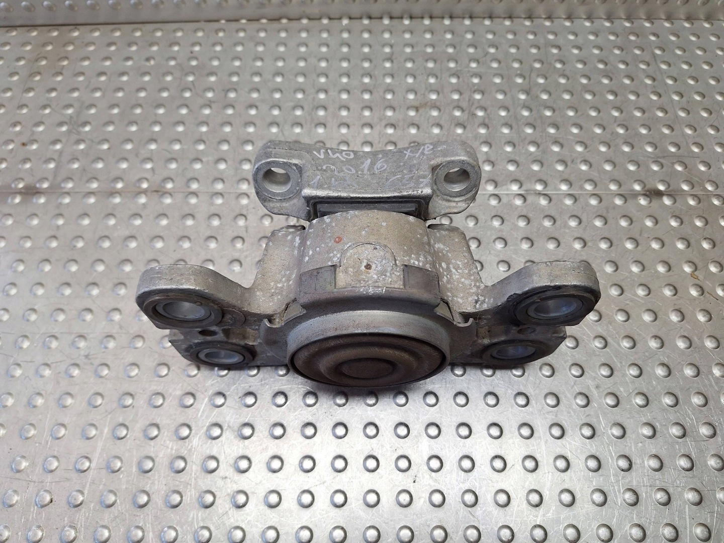 gearbox mount EJ32-7M121-AD RANGE ROVER EVOQUE 2.0D