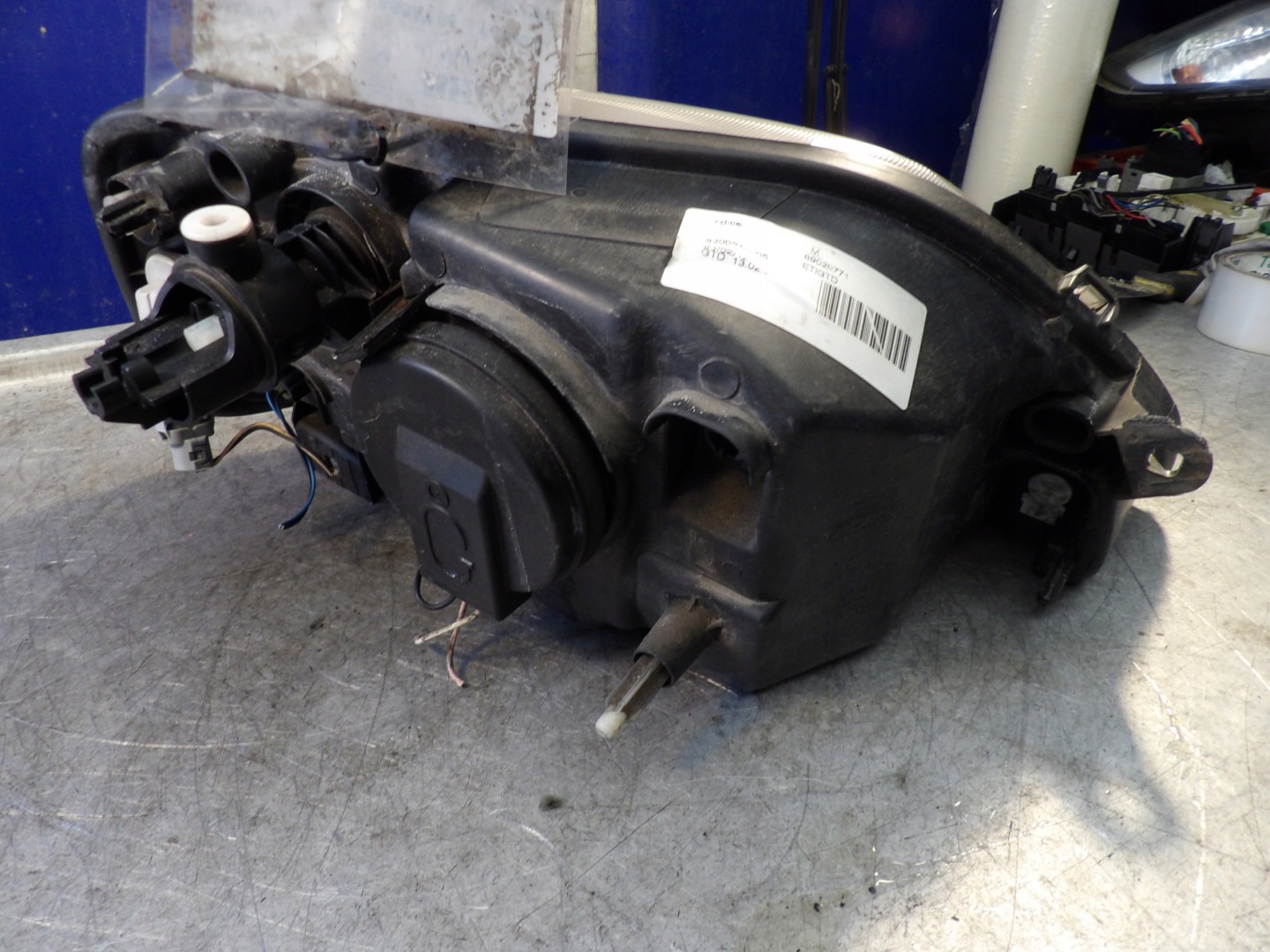 Dacia Logan and lift light front left 8200211005 89029771