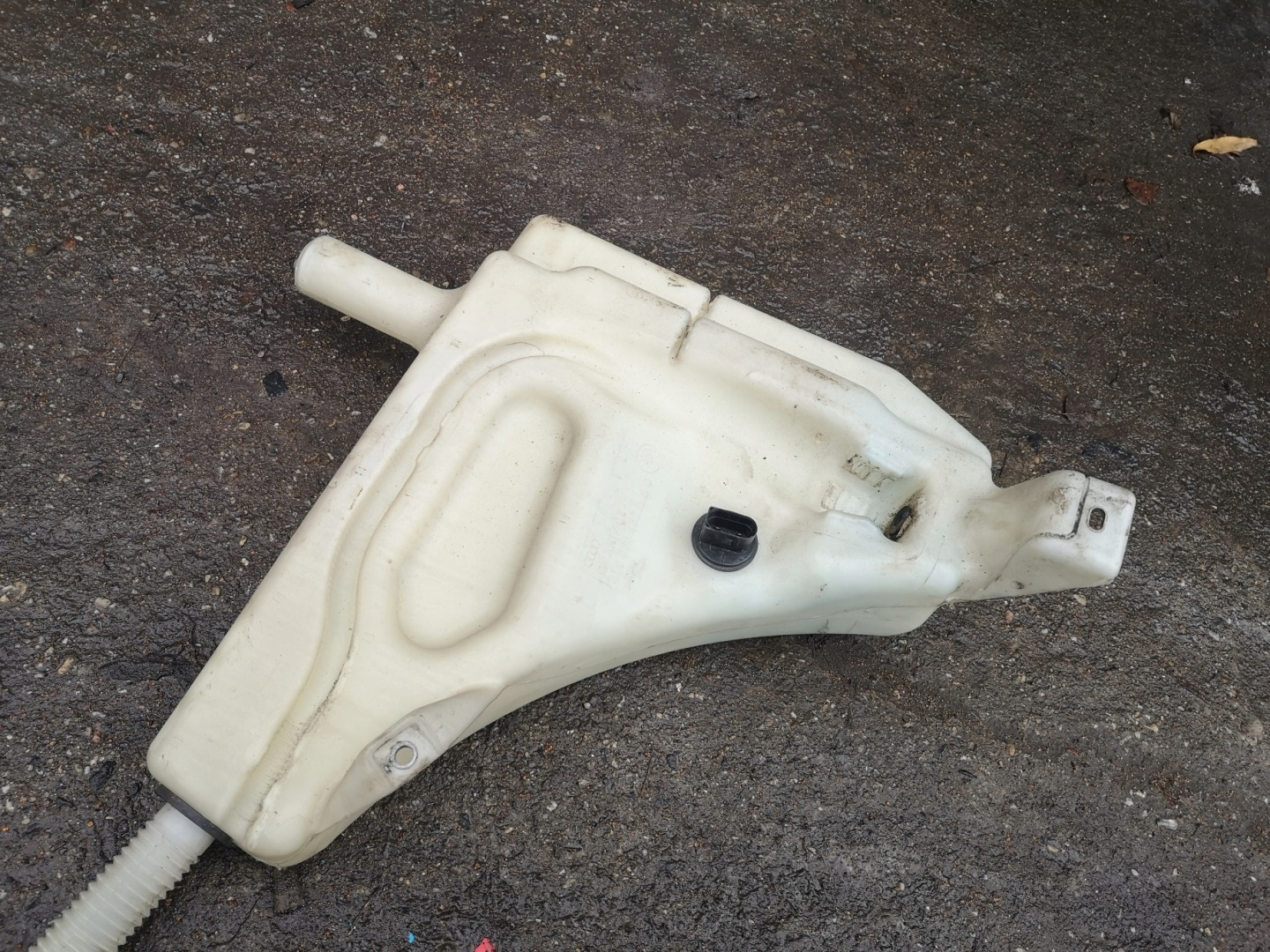 AUDI Q7 3.0 Behälter des Gasses Spritzdüse 4L0955453