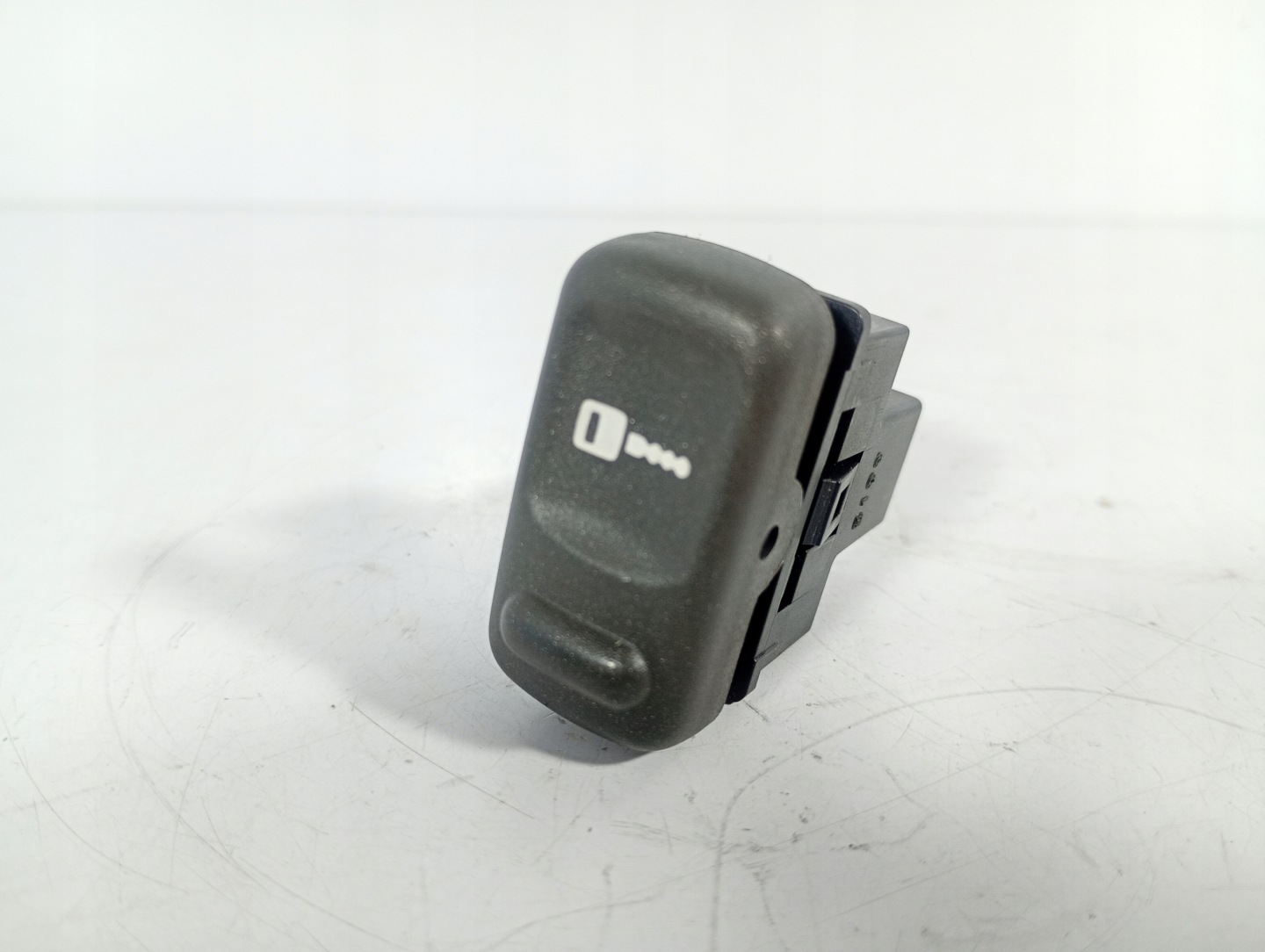 Volvo V40 95-04 switch switch button of a lock central OE 30613568