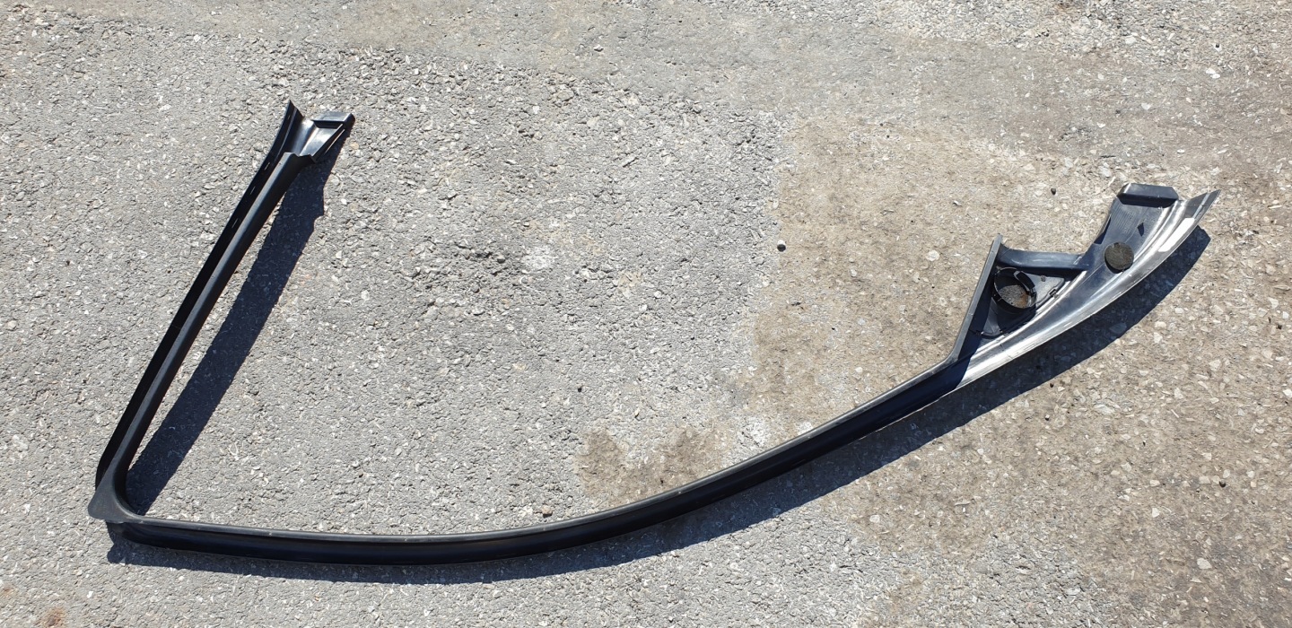 BMW 5 E60 E61 frame moulding cover door front left OE