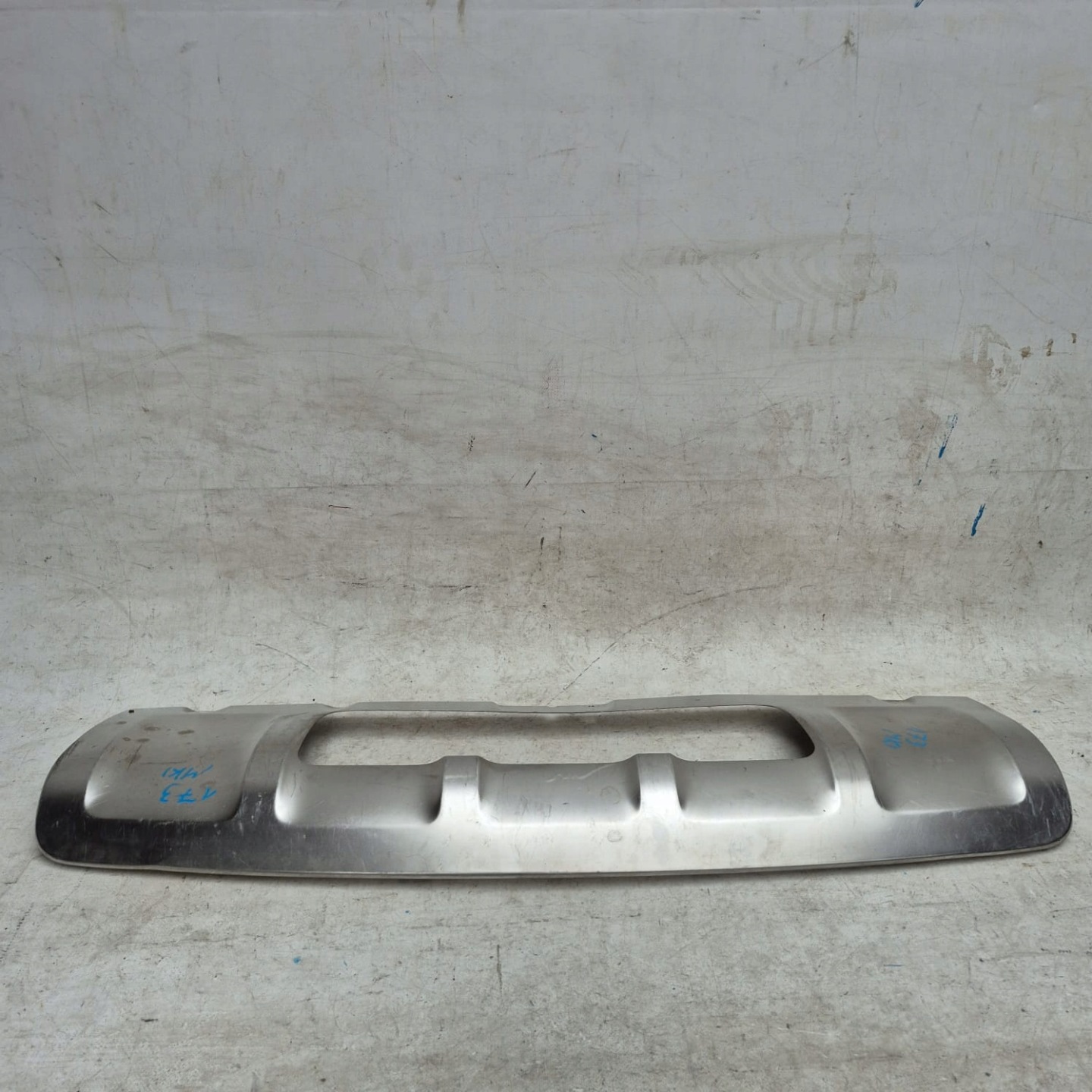 AUDI A6 4F 04-08 ALLROAD spoiler Heckspoiler Blech der Stoßstange heck