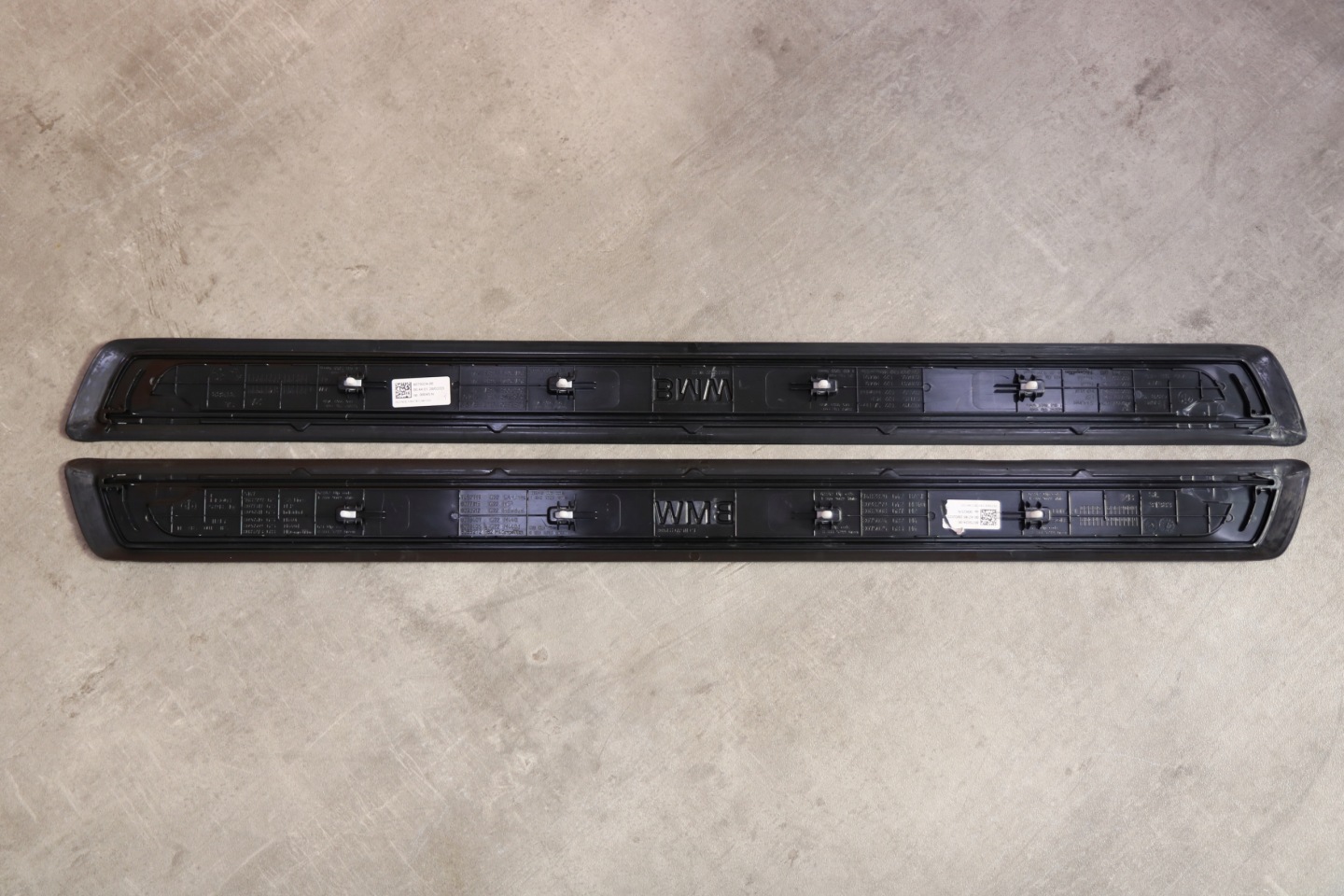 BMW 4' G82 M4 mouldings caps threshold front front KOMPLET 8075024