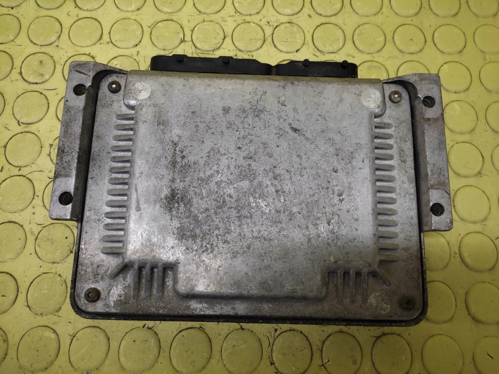 FIAT STILO 1.9 JTD control unit of the engine 0281010738