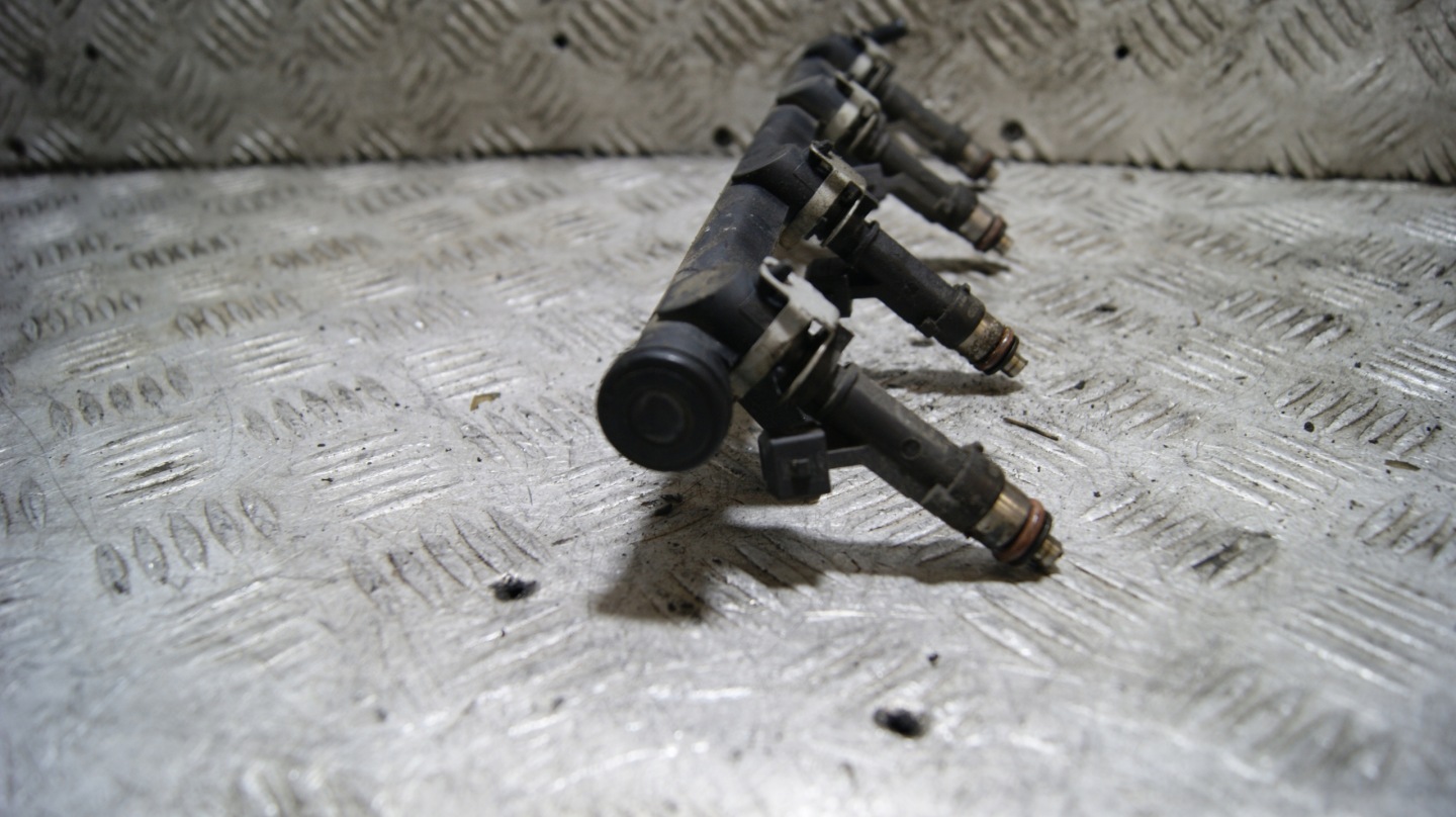 Rampe injection DACIA SANDERO 8200494284A