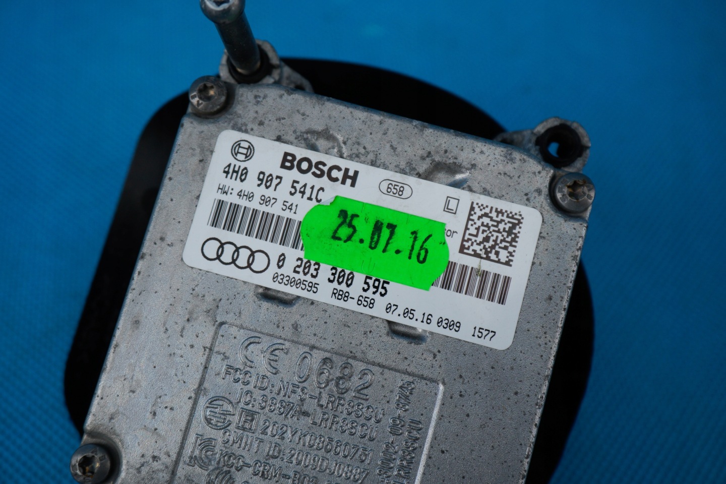 Distronic radar ACC left Audi A8 S8 4H Lift 4H0907541C