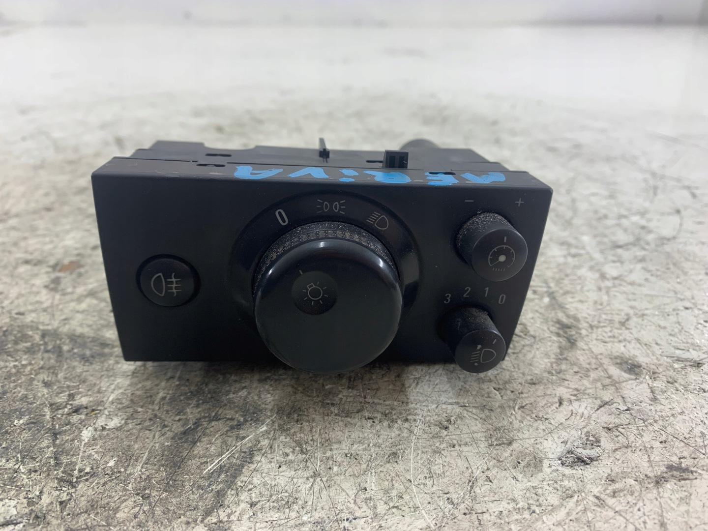 OPEL MERIVA A light switch 93394756