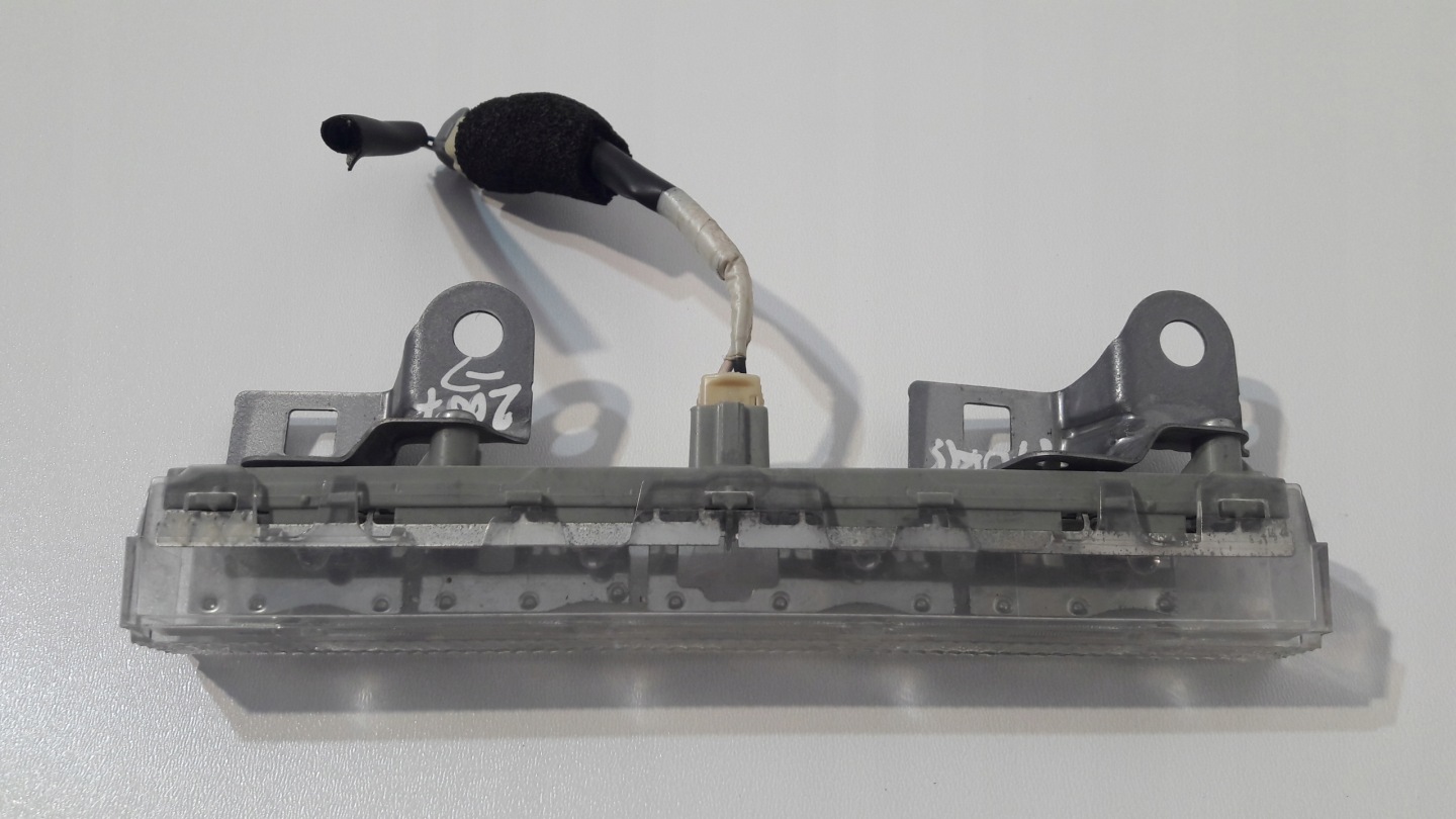 TOYOTA AURIS and light light STOP STOPU trunk door