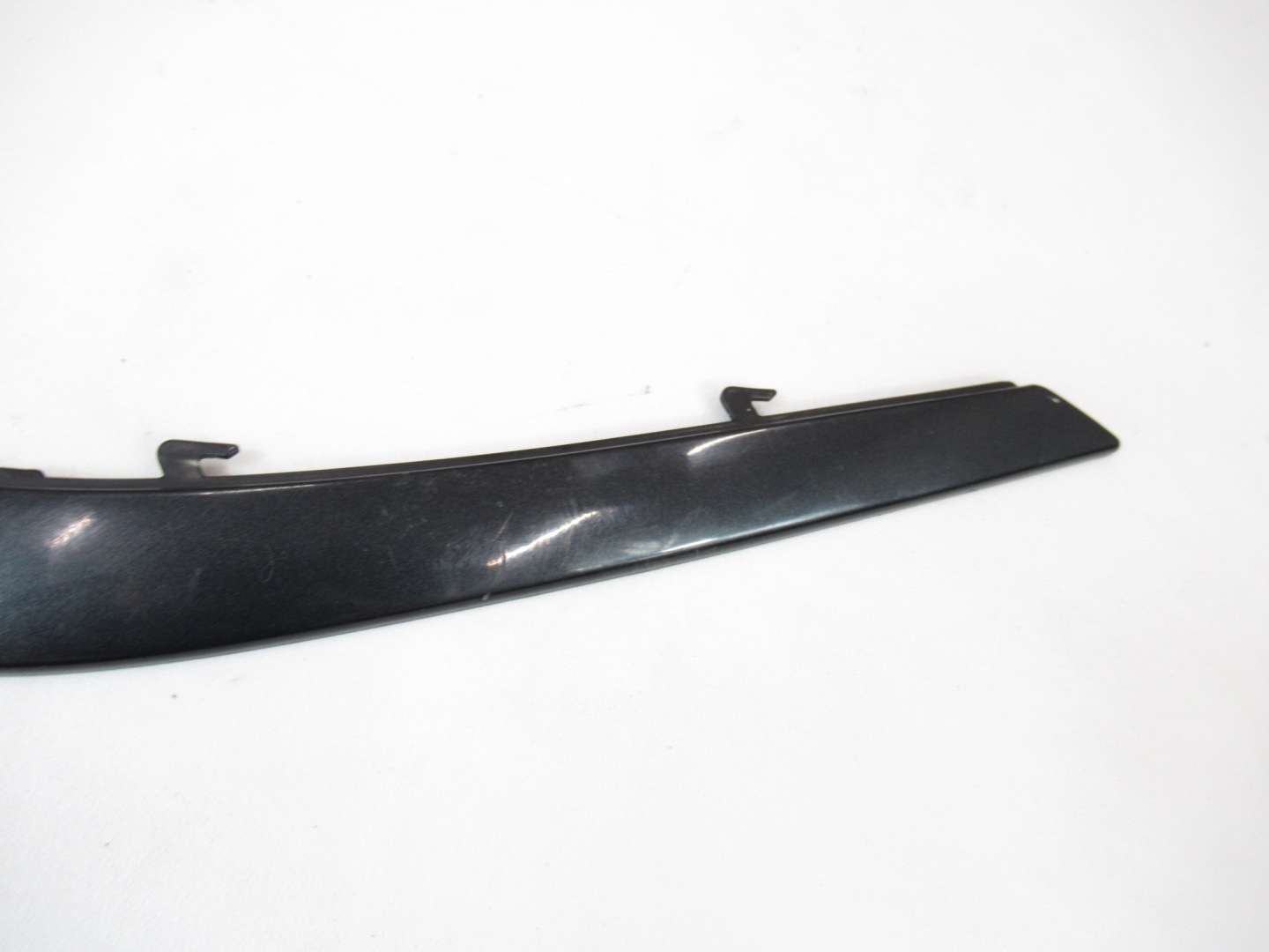 moulding of a bumper front left BMW e32