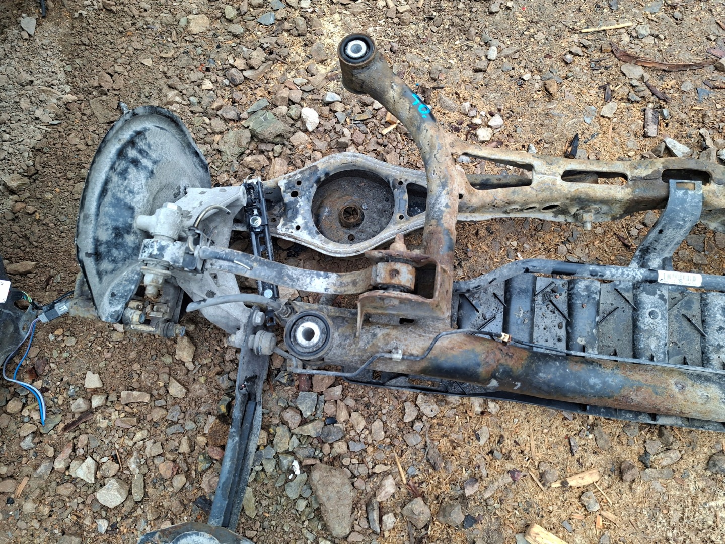 Volkswagen PASSAT B6 B7 axle beam rear. 1K0511305DS