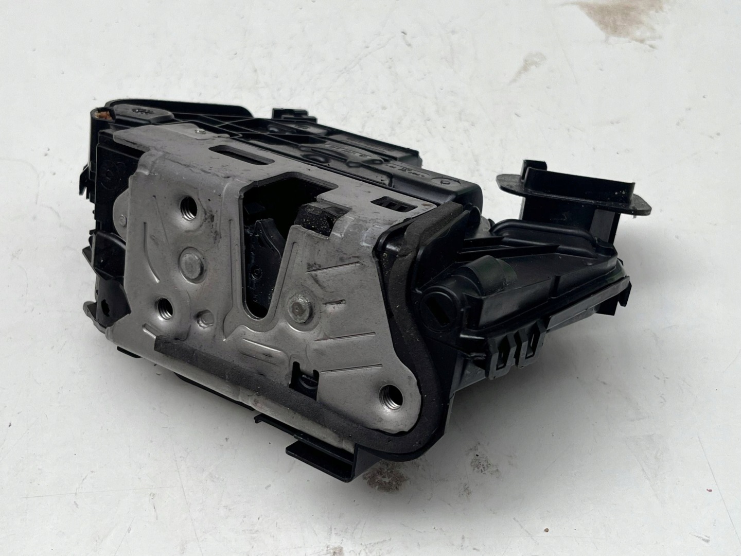 VOLKSWAGEN SEAT SKODA lock door right front 5TB837016D @M