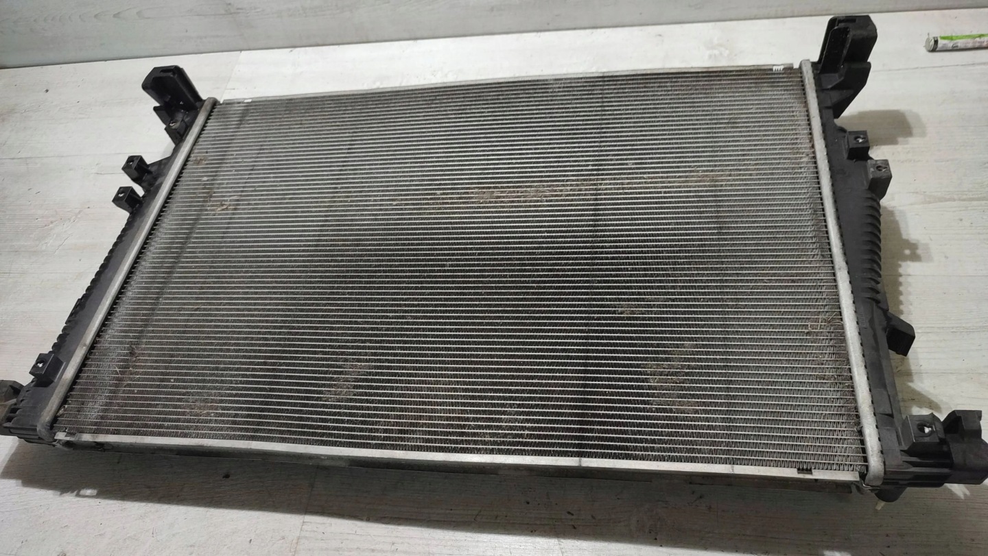 Jeep Cherokee 2015 radiator