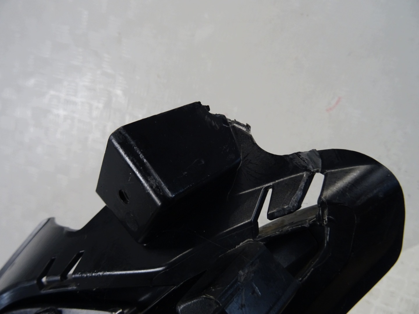 grid of a bumper left rear part MG ZS II LIFT 10694868