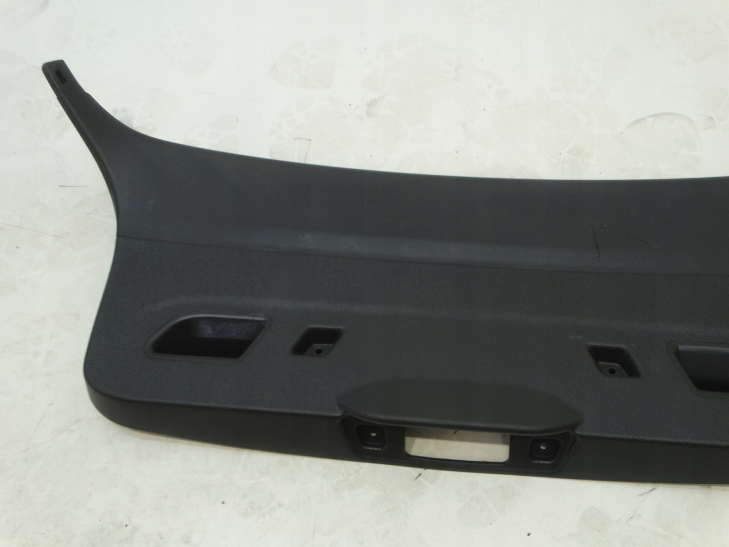 upholstery bonnet boot rear BMW F20 2013R. 7239905