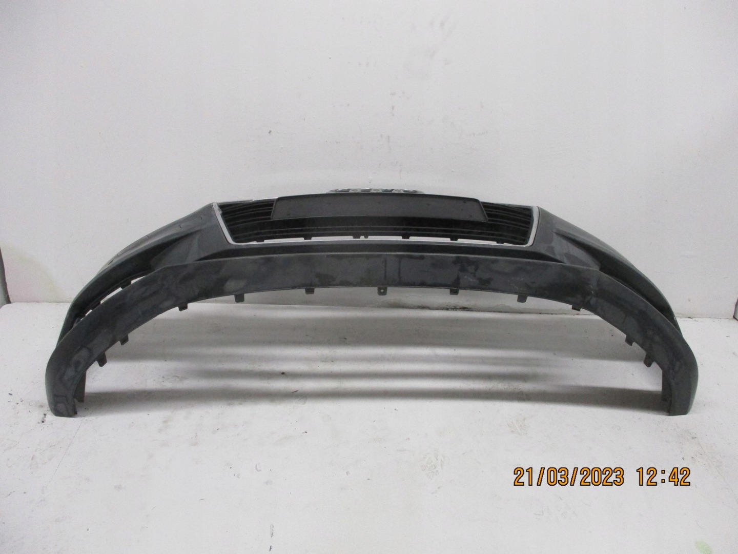 bumper Audi A3 8V0 17R below XENON PDC front