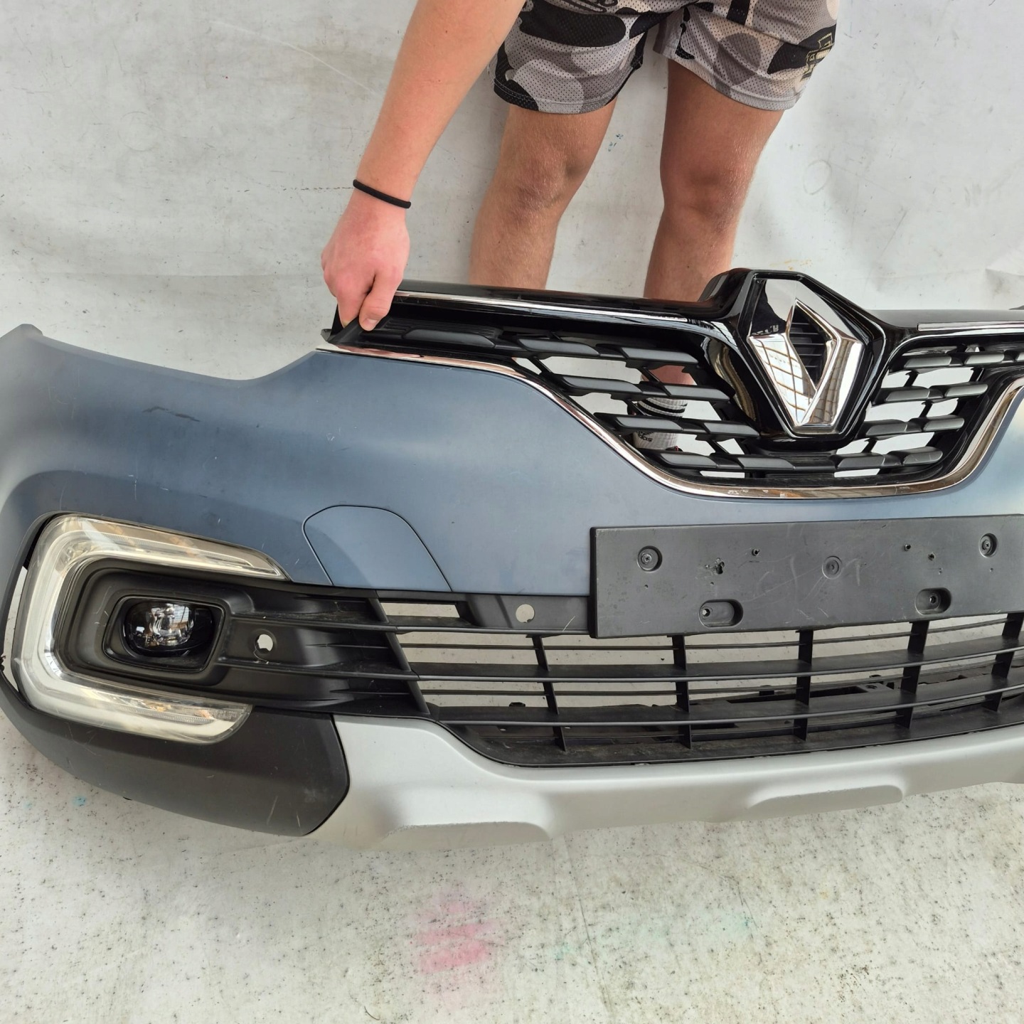RENAULT CAPTUR e 1 LIFT 17-19 Paraurti Anteriore Anteriore coperchio , copertura PDC