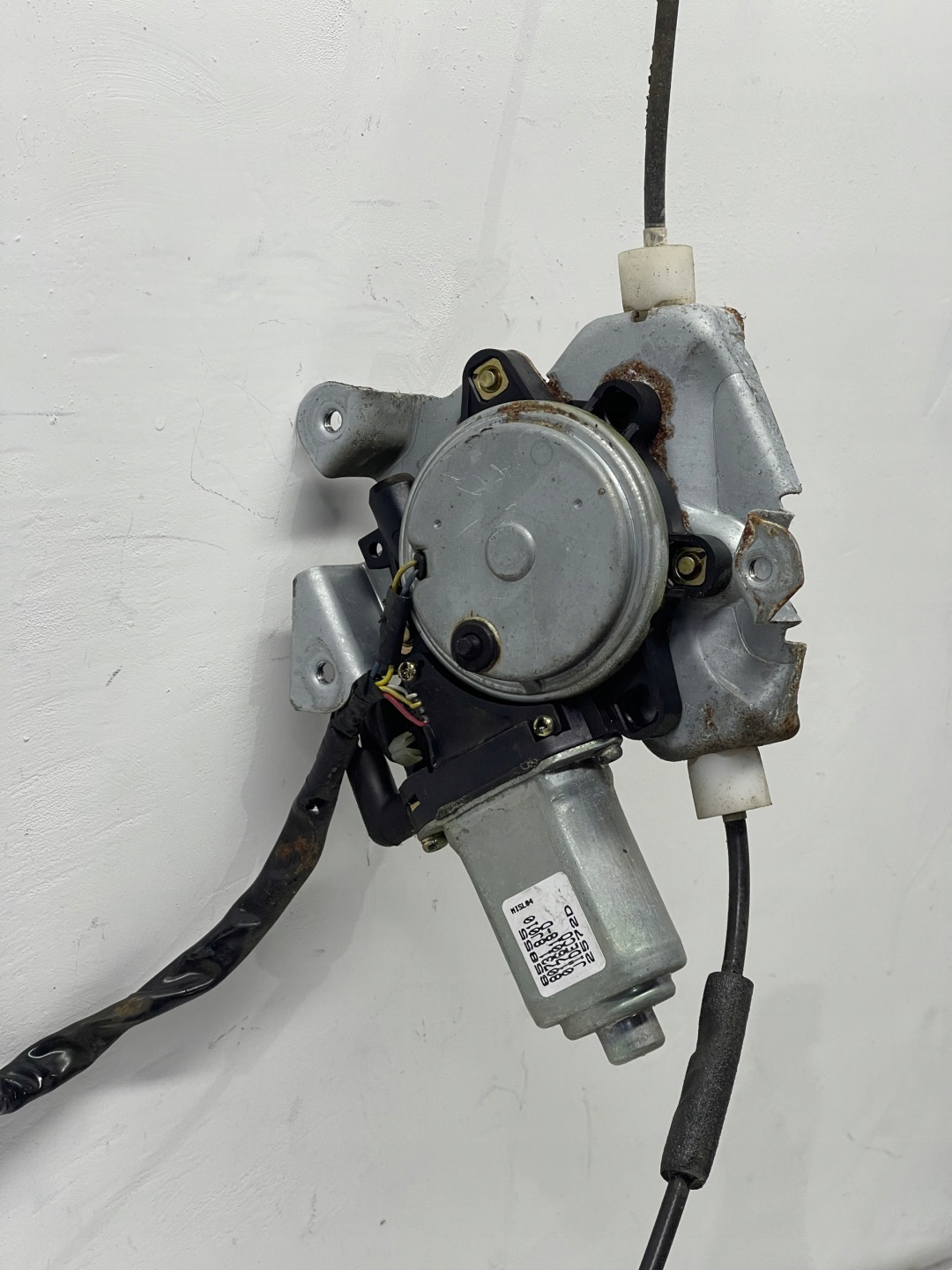 mechanism windows front left Nissan Altima 807318J010