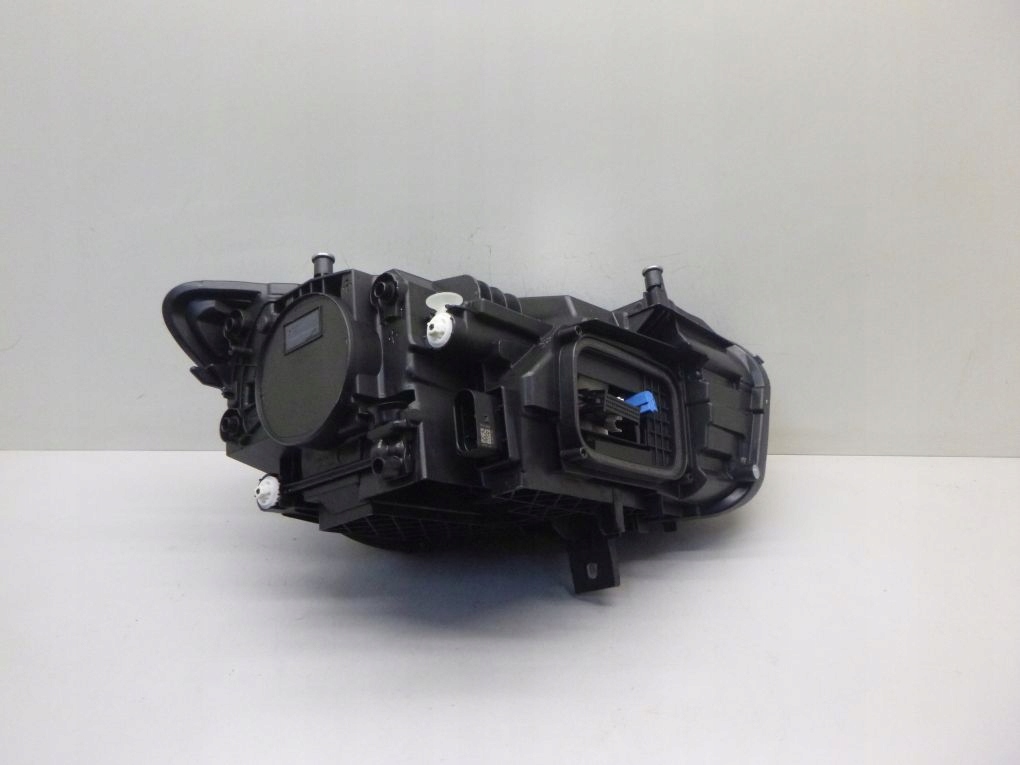 MERCEDES B KLASA W A 247 FULL LED MULTIBEAM left