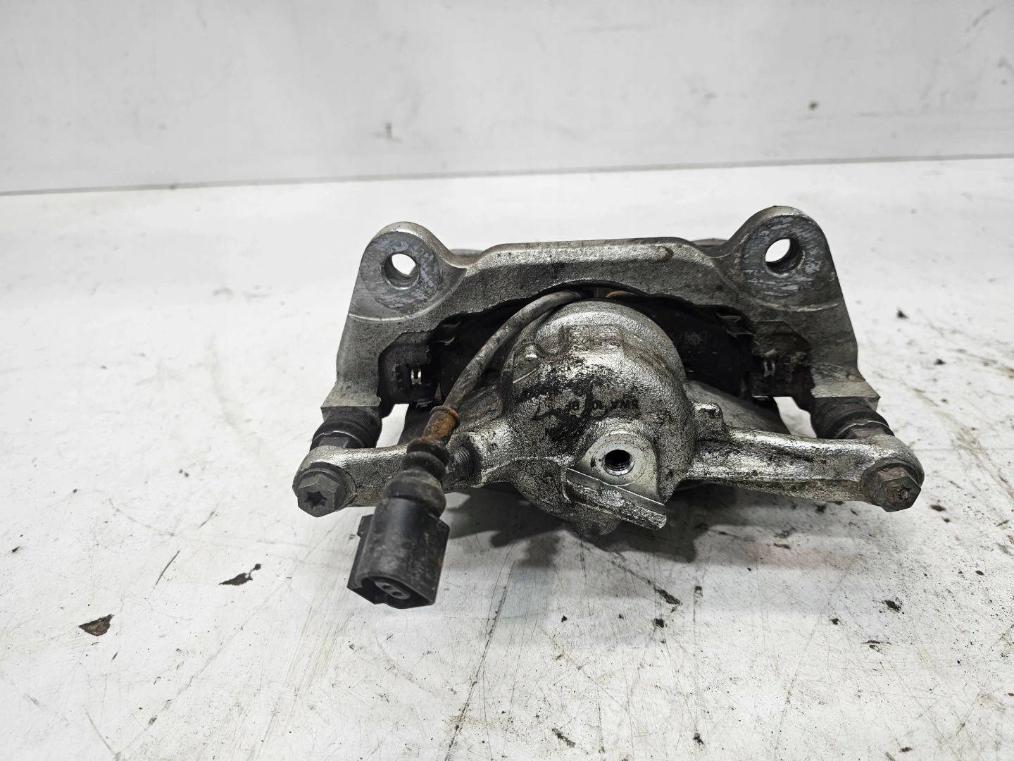 caliper brake left front AUDI A3 8Y VW GOLF VIII 2Y360G