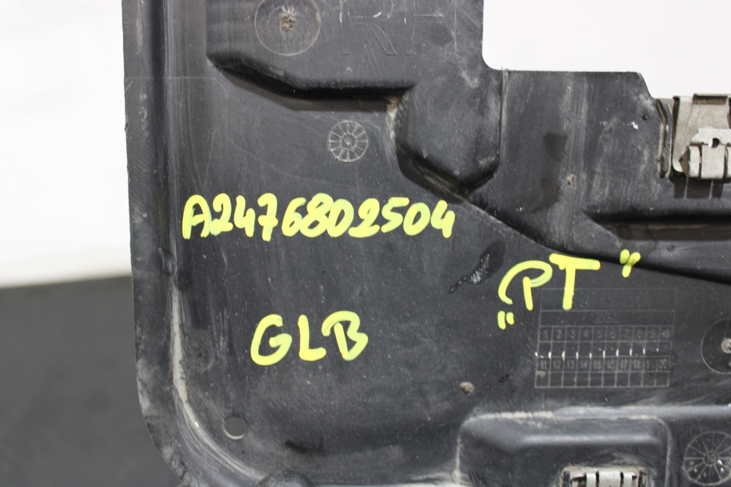 abdeckung Blende Abdeckung Unterfahrschutz A2476802504 MERCEDES GLB X247