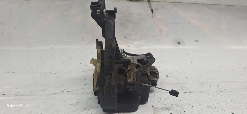 lock door VW POLO 02- Z3B4839016