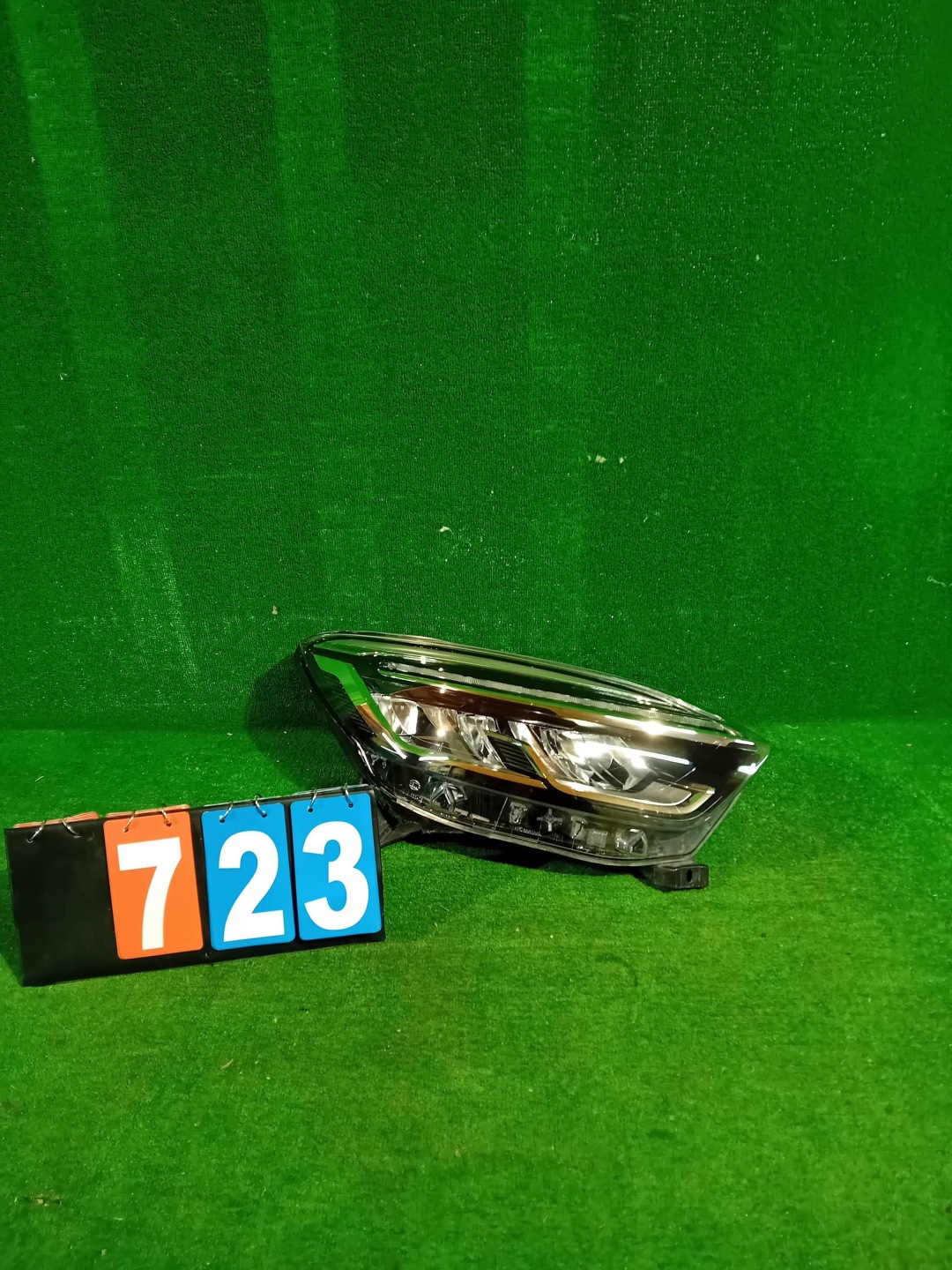 REFLEKTOR Destra RENAULT CAPTUR e LIFT 17- FULL LED NR.R723