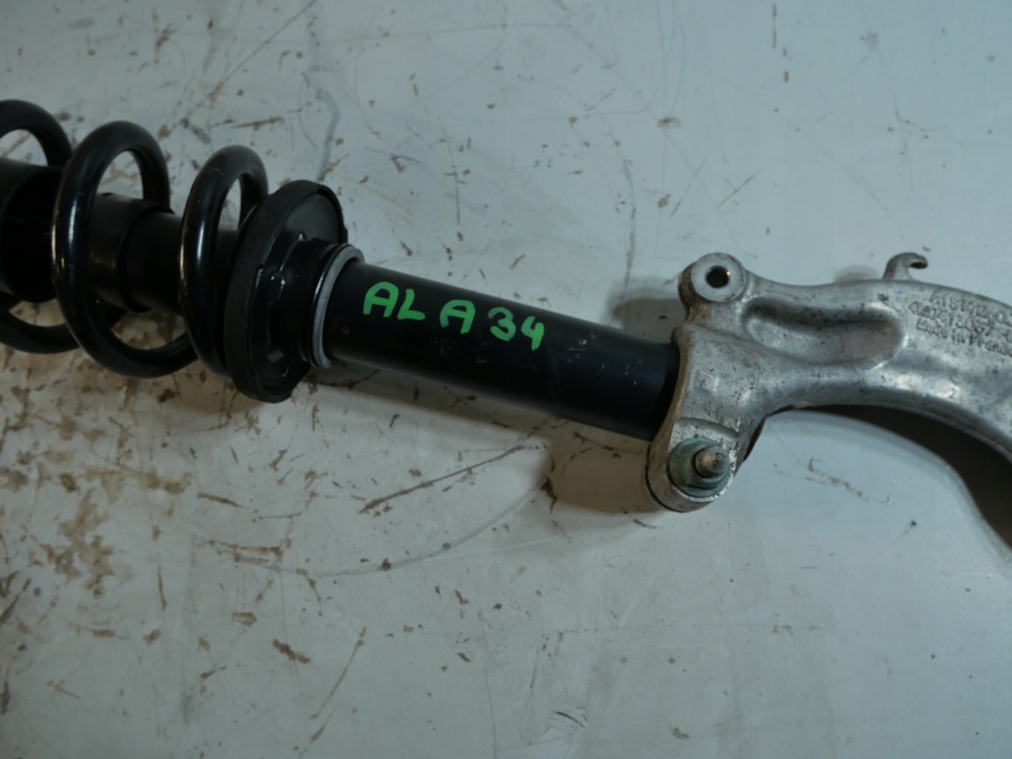 AUDI A6 C8 shock absorber front 4K0413031AQ 8W0411105