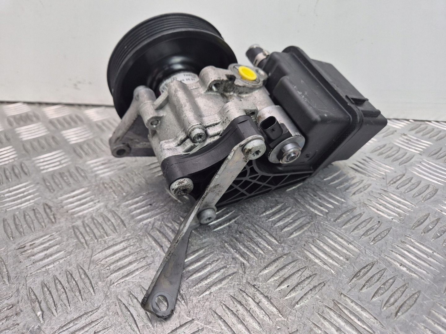 Mercedes C220 CDI W204 servo pump 0064662601
