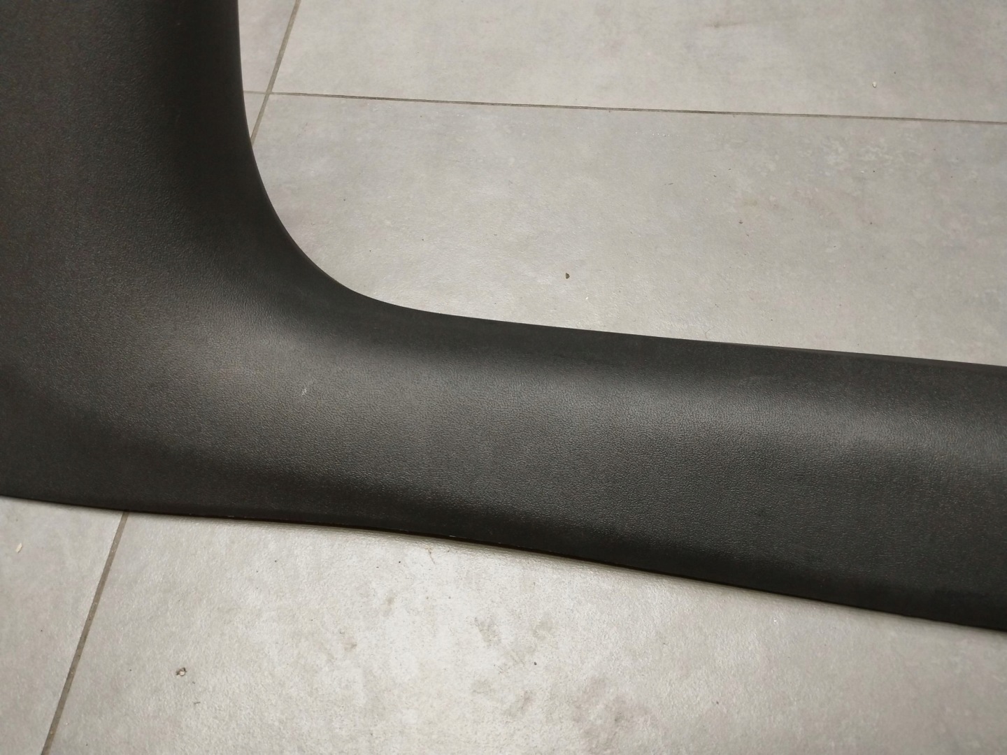 Audi A5 B10 cover of the threshold right front 8B1867272