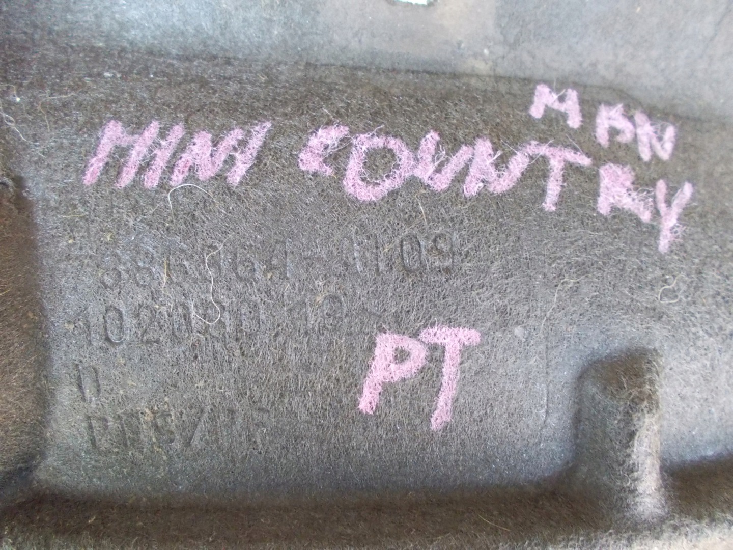 MINI COUNTRYMAN 1.5 19R mudguard right rear part